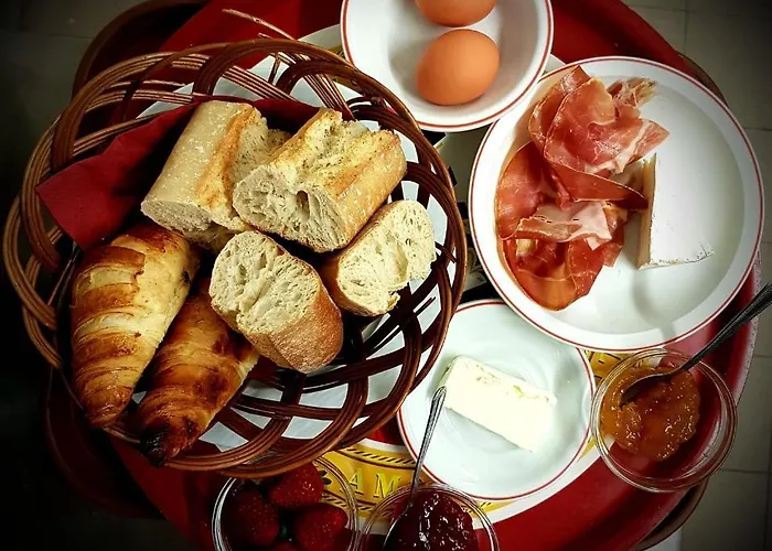 Oda ve Kahvaltı De 3*